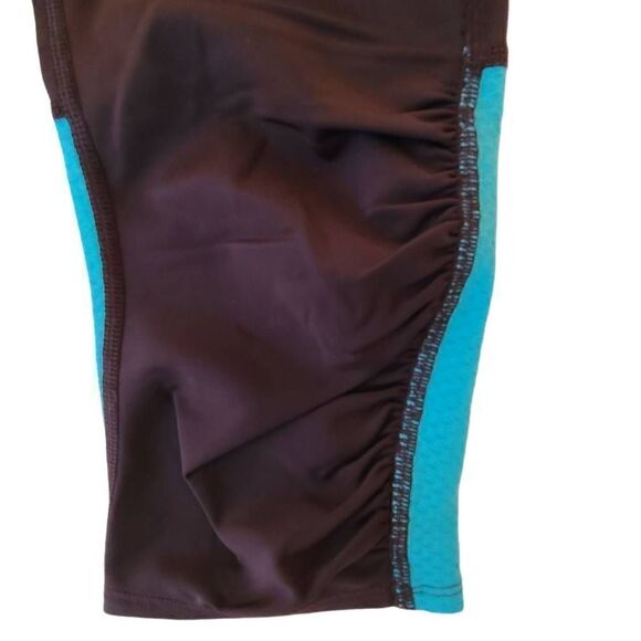 Under Armour Women's Pair UA Fly-By Compression Pink & Blue Capri Leggings Small - Picture 13 of 15